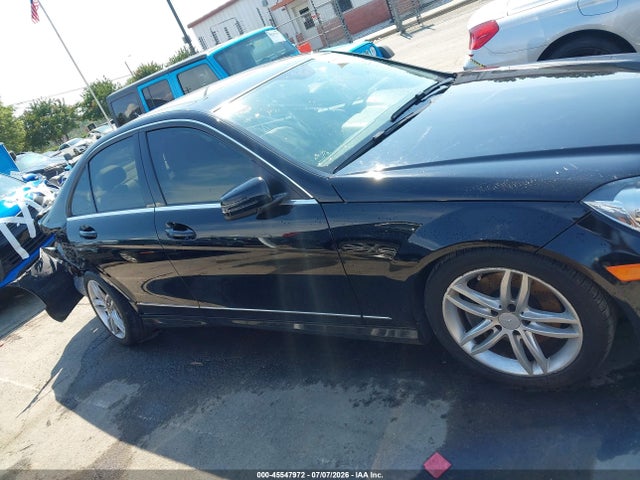 Продажа на аукционе авто 2013 Mercedes-benz C 300 Luxury 4matic/sport 4matic, vin: WDDGF8AB6DR285256, номер лота: 45547972