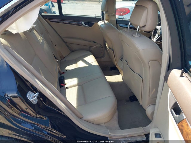 Продажа на аукционе авто 2013 Mercedes-benz C 300 Luxury 4matic/sport 4matic, vin: WDDGF8AB6DR285256, номер лота: 45547972