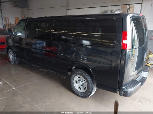 Chevrolet Express 3500 Ls 2017 1GAZGNFFXH1100178 Image 3