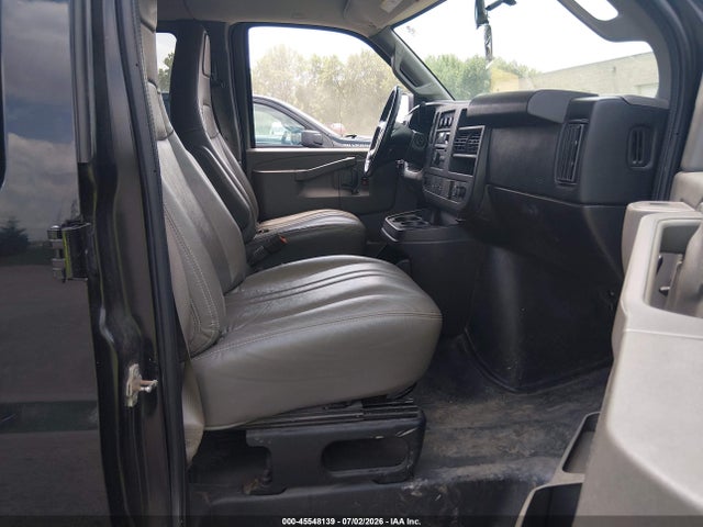 Chevrolet Express 3500 Ls 2017 1GAZGNFFXH1100178 Image 5