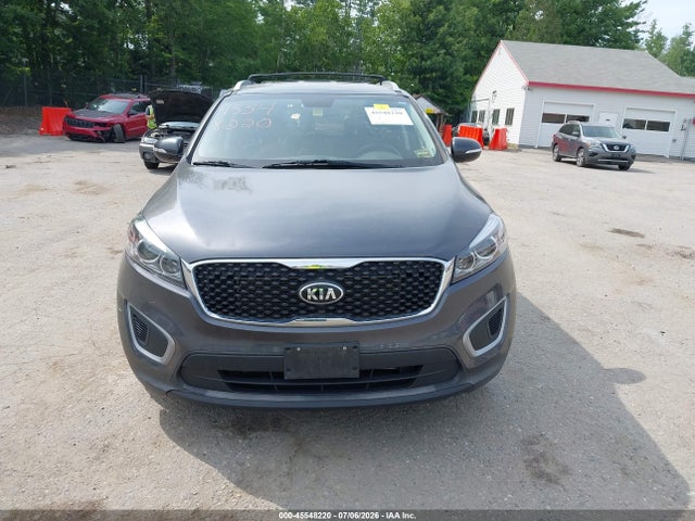 45548220 :رقم المزاد ، 5XYPGDA38HG295316 vin ، 2017 Kia Sorento 2.4l Lx مزاد بيع