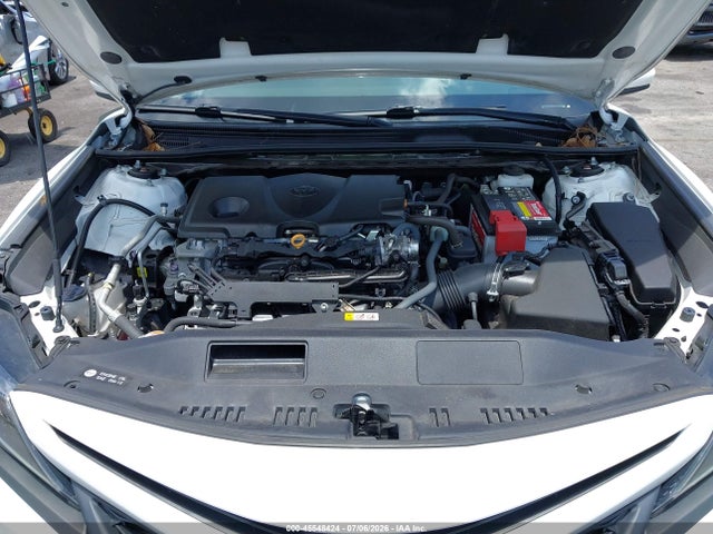 45548424 :رقم المزاد ، 4T1G11AK5MU550693 vin ، 2021 Toyota Camry Se مزاد بيع