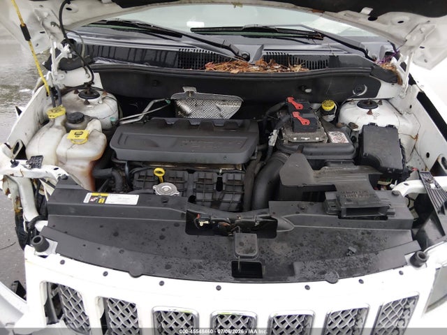 45548460 :رقم المزاد ، 1C4NJDEB4FD323635 vin ، 2015 Jeep Compass Latitude مزاد بيع