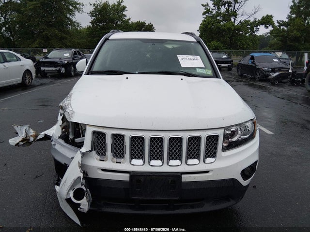 45548460 :رقم المزاد ، 1C4NJDEB4FD323635 vin ، 2015 Jeep Compass Latitude مزاد بيع