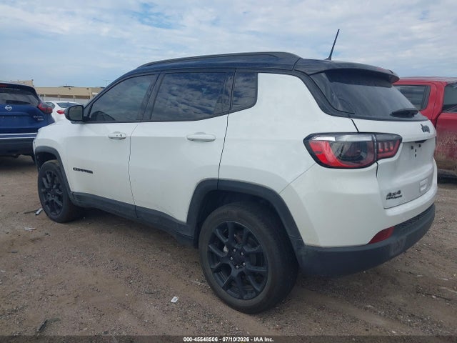 Jeep Compass Latitude 4x4 2024 3C4NJDBN3RT103514 Image 3