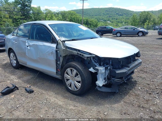 45548507 :رقم المزاد ، 3VWD17AJ8EM316181 vin ، 2014 Volkswagen Jetta 1.8t Se مزاد بيع