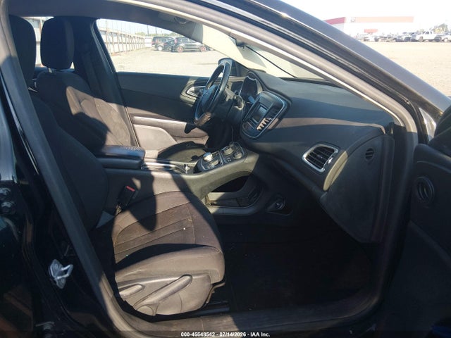 45548542 :رقم المزاد ، 1C3CCCAB3FN649782 vin ، 2015 Chrysler 200 Limited مزاد بيع