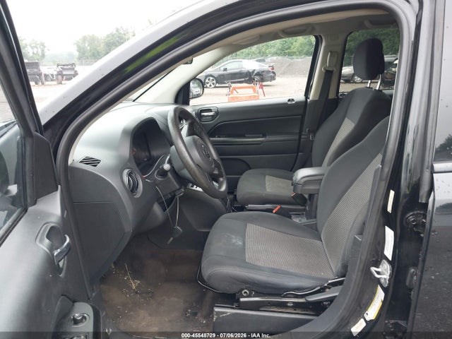 45548729 :رقم المزاد ، 1C4NJDBB4ED776706 vin ، 2014 Jeep Compass Sport مزاد بيع