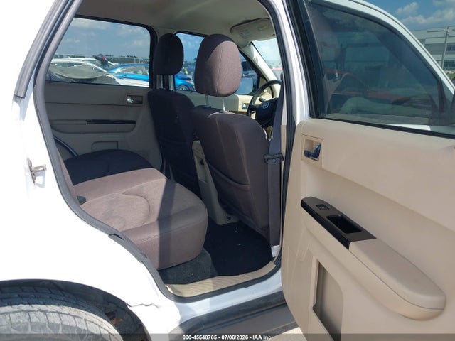 45548765 :رقم المزاد ، 4F2CZ02Z98KM30415 vin ، 2008 Mazda Tribute I Touring مزاد بيع