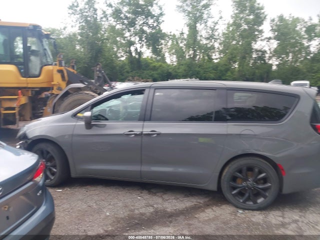 Продажа на аукционе авто 2020 Chrysler Pacifica Touring L Plus, vin: 2C4RC1EG7LR132595, номер лота: 45548785
