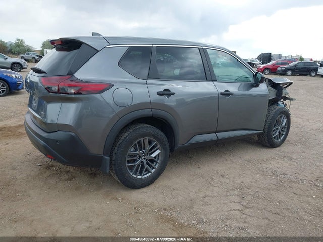 5N1AT3AB8MC834319 Nissan Rogue S Intelligent Awd