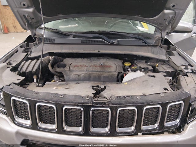 45548909 :رقم المزاد ، 3C4NJDBBXJT134981 vin ، 2018 Jeep Compass Latitude 4x4 مزاد بيع