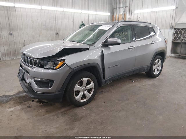 45548909 :رقم المزاد ، 3C4NJDBBXJT134981 vin ، 2018 Jeep Compass Latitude 4x4 مزاد بيع