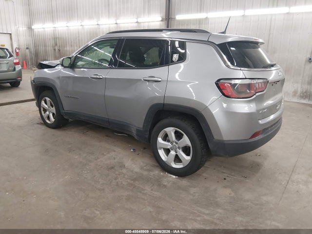 45548909 :رقم المزاد ، 3C4NJDBBXJT134981 vin ، 2018 Jeep Compass Latitude 4x4 مزاد بيع