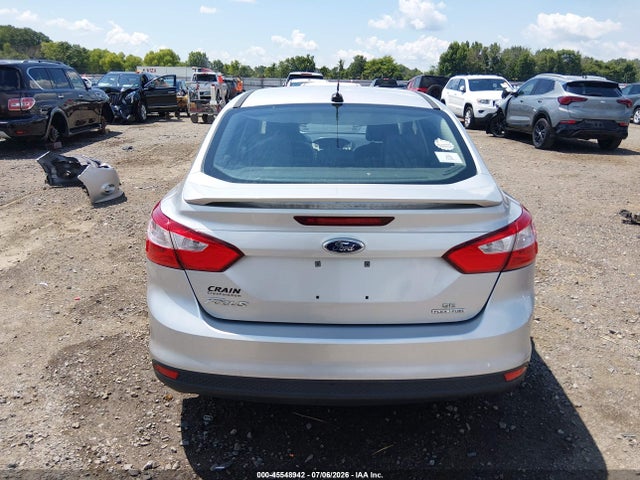 45548942 :رقم المزاد ، 1FADP3F27EL227480 vin ، 2014 Ford Focus Se مزاد بيع