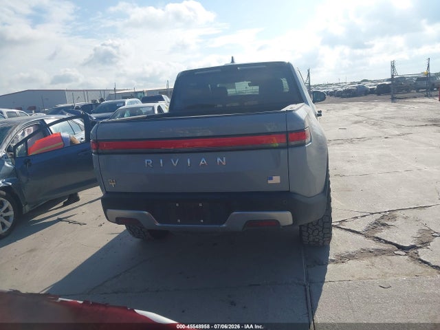 Rivian R1t Adventure 2022 7FCTGAAA4NN015823 Image 17