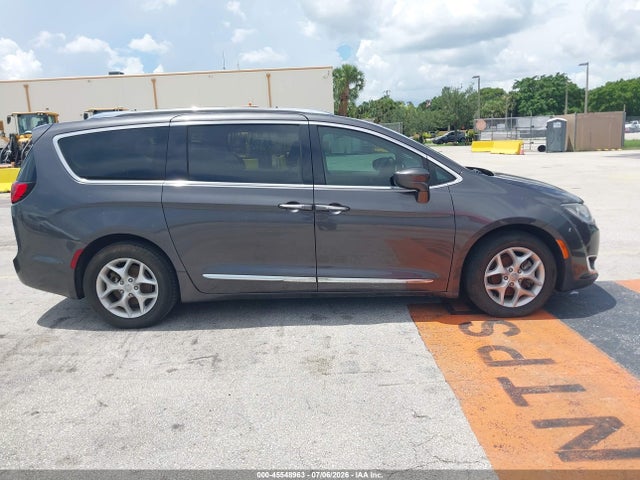 45548963 :رقم المزاد ، 2C4RC1EG3KR675568 vin ، 2019 Chrysler Pacifica Touring L Plus مزاد بيع