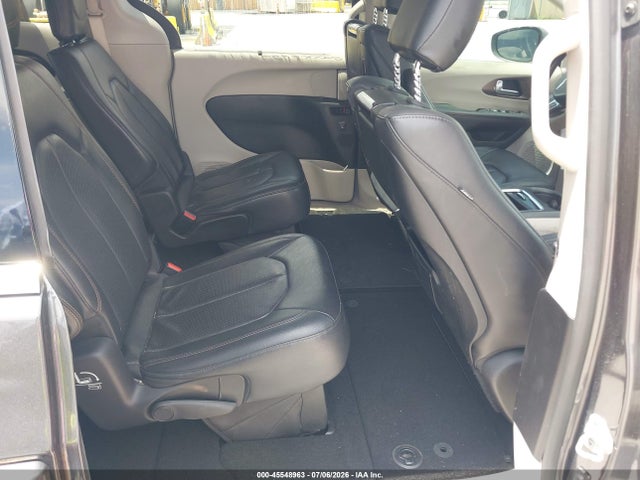 45548963 :رقم المزاد ، 2C4RC1EG3KR675568 vin ، 2019 Chrysler Pacifica Touring L Plus مزاد بيع