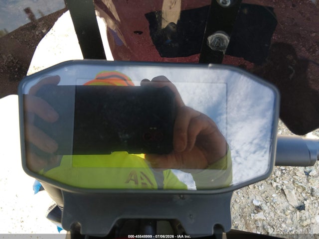 KTM 790 Duke 2024 LCETU7401RH715601 Image 7