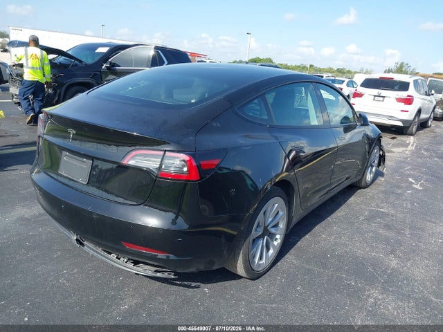Tesla Model 3 Rear-wheel Drive 2022 5YJ3E1EA7NF189258 Image 4