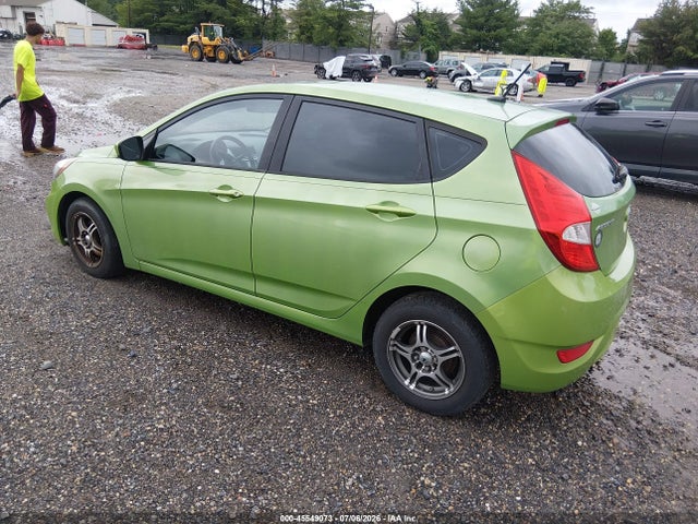 45549073 :رقم المزاد ، KMHCT5AE1DU135607 vin ، 2013 Hyundai Accent Gs مزاد بيع