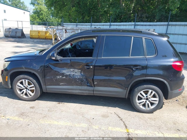 2016 Volkswagen Tiguan S მანქანა იყიდება აუქციონზე, vin: WVGBV7AX7GW578100, აუქციონის ნომერი: 45549077