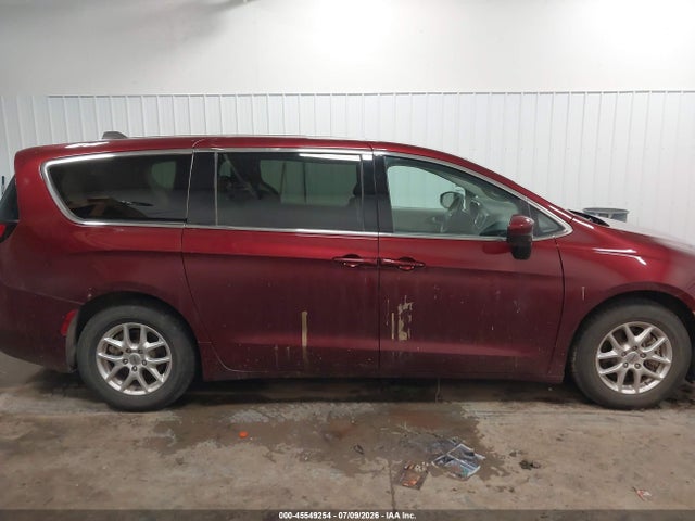 2C4RC1CG8MR555173 Chrysler Voyager Lx