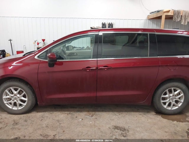 2C4RC1CG8MR555173 Chrysler Voyager Lx