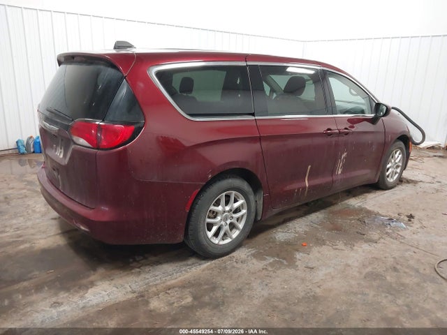 2C4RC1CG8MR555173 Chrysler Voyager Lx