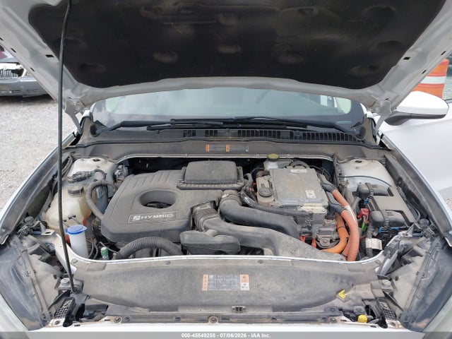 3FA6P0UU2JR122773 Ford Fusion Hybrid S