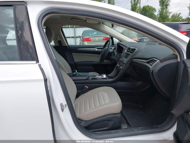 3FA6P0UU2JR122773 Ford Fusion Hybrid S