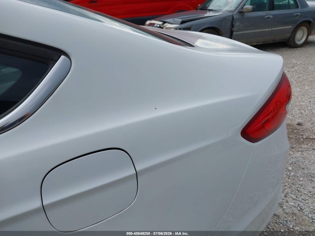 3FA6P0UU2JR122773 Ford Fusion Hybrid S
