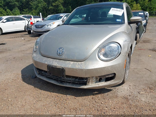 2013 Volkswagen Beetle 2.5l მანქანა იყიდება აუქციონზე, vin: 3VWJX7AT7DM664507, აუქციონის ნომერი: 45549267