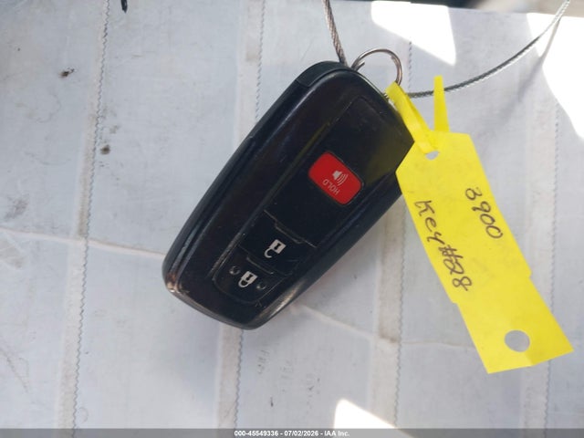 45549336 :رقم المزاد ، JTDKARFU0G3503900 vin ، 2016 Toyota Prius Three مزاد بيع
