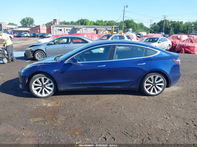 Продажа на аукционе авто 2018 Tesla Model 3 Long Range/performance, vin: 5YJ3E1EB8JF121814, номер лота: 45549404