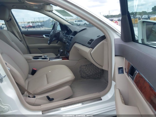 45549418 :رقم المزاد ، WDDGF5EB0BF656208 vin ، 2011 Mercedes-benz C 300 Luxury/sport مزاد بيع