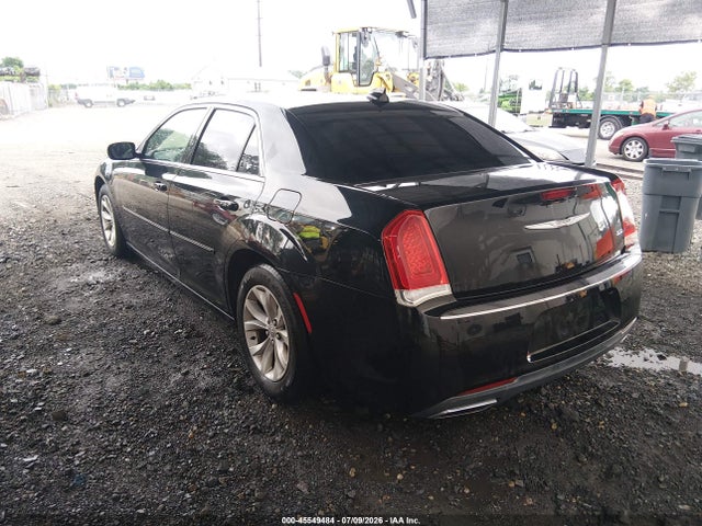 2015 Chrysler 300 Limited მანქანა იყიდება აუქციონზე, vin: 2C3CCAAG4FH904299, აუქციონის ნომერი: 45549484
