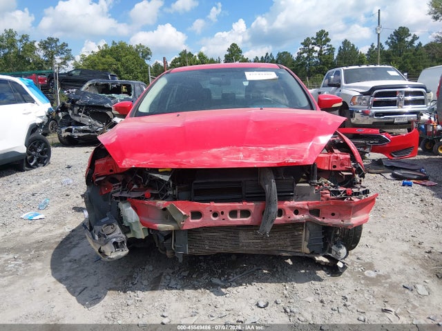 2015 Ford Focus Se მანქანა იყიდება აუქციონზე, vin: 1FADP3F24FL264813, აუქციონის ნომერი: 45549486