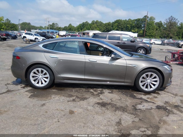 Tesla Model S 60/70/75/85 2016 5YJSA1E12GF146618 Image 13