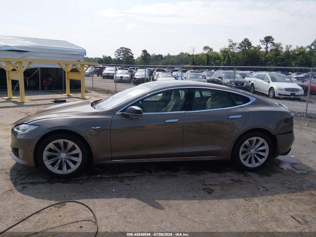 Tesla Model S 60/70/75/85 2016 5YJSA1E12GF146618 Image 14