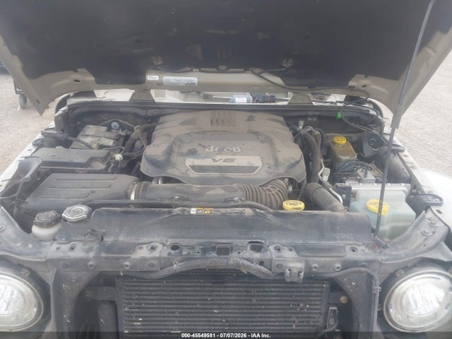 45549581 :رقم المزاد ، 1C4BJWEG6JL894682 vin ، 2018 Jeep Wrangler Jk Unlimited Sahara 4x4 مزاد بيع