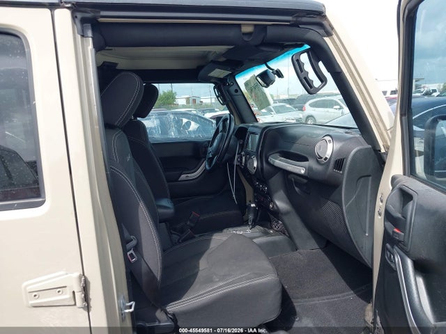 45549581 :رقم المزاد ، 1C4BJWEG6JL894682 vin ، 2018 Jeep Wrangler Jk Unlimited Sahara 4x4 مزاد بيع
