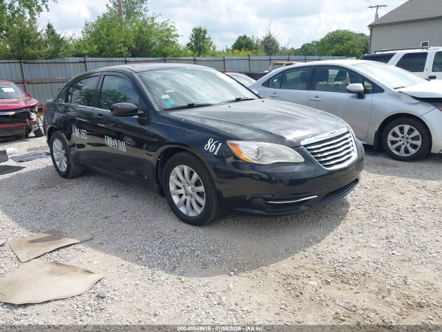 2014 Chrysler 200 Touring მანქანა იყიდება აუქციონზე, vin: 1C3CCBBG3EN106158, აუქციონის ნომერი: 45549616