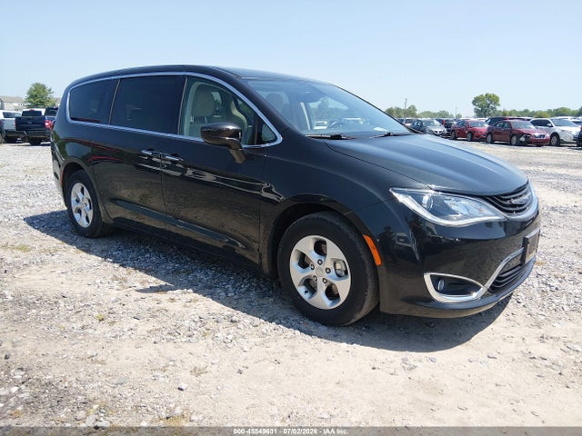 45549631 :رقم المزاد ، 2C4RC1H73HR765081 vin ، 2017 Chrysler Pacifica Hybrid Touring Plus مزاد بيع