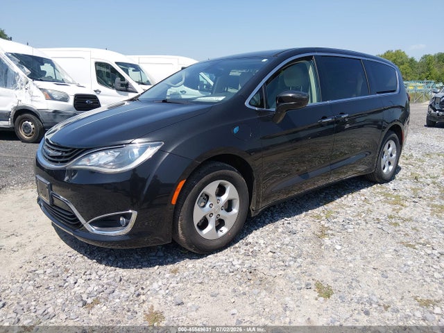 45549631 :رقم المزاد ، 2C4RC1H73HR765081 vin ، 2017 Chrysler Pacifica Hybrid Touring Plus مزاد بيع