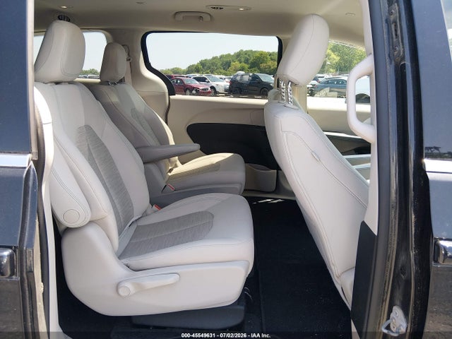 45549631 :رقم المزاد ، 2C4RC1H73HR765081 vin ، 2017 Chrysler Pacifica Hybrid Touring Plus مزاد بيع