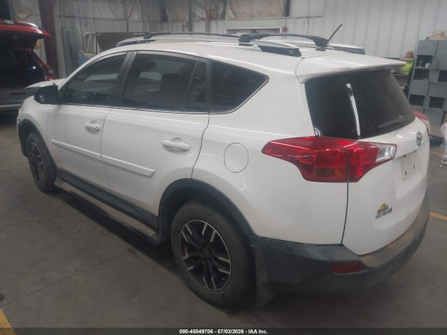 Toyota RAV4 LE 2014 JTMBFREV4ED063747 Image 3