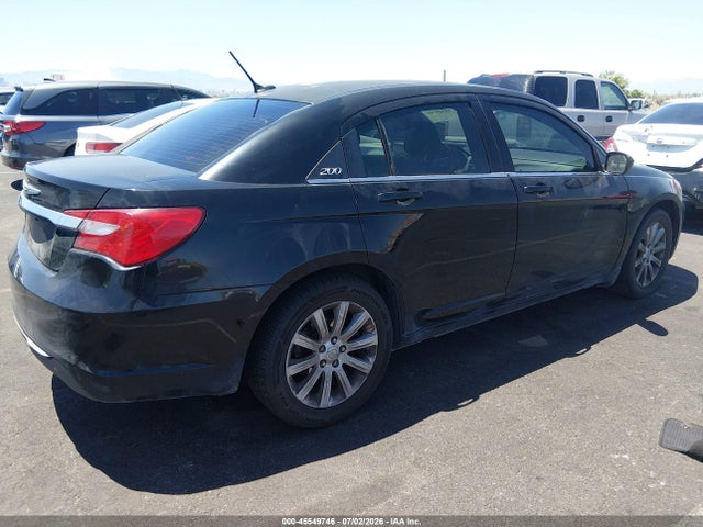 1C3CCBBG5EN113953 Chrysler 200 Touring