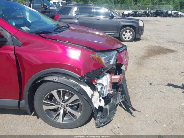 Toyota Rav4 Xle 2018 2T3RFREV6JW844152 Image 17