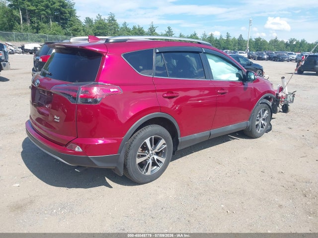 Toyota Rav4 Xle 2018 2T3RFREV6JW844152 Image 4